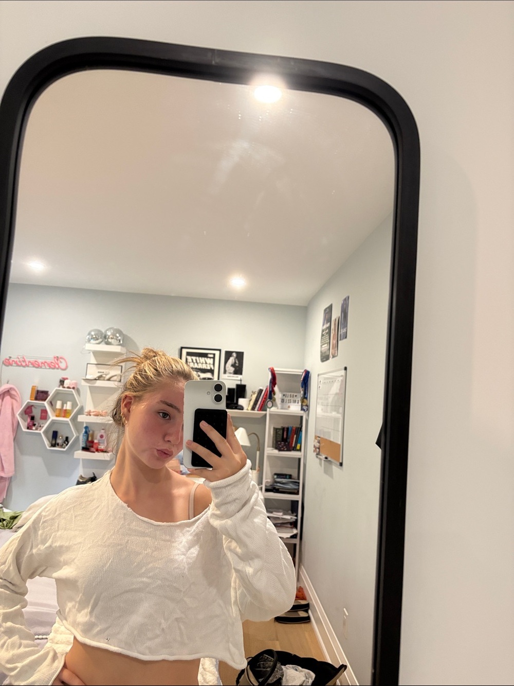 Edikted Off-White Cropped Top